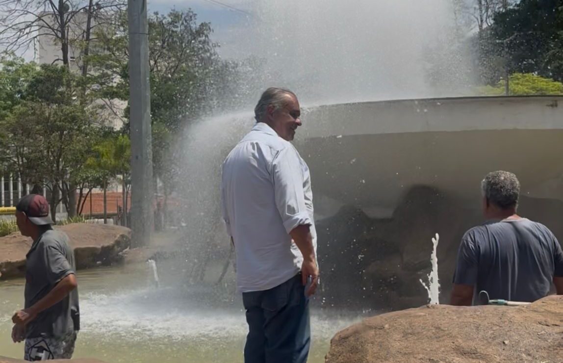 Fonte luminosa passa por novos testes e vai ser devolvida em breve à Praça da Matriz