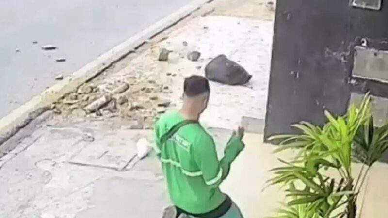 Vídeo: gari ajoelha e reza após escapar de atropelamento por centímetros em Aracaju