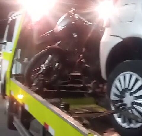 Carro e motocicleta roubados em Belo Horizonte são apreendidos em Itaúna
