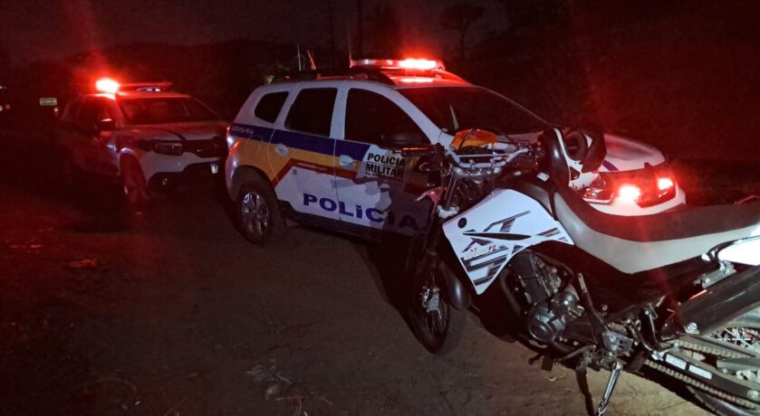 Motocicleta roubada é recuperada escondida na rodovia MG-050, em Itaúna