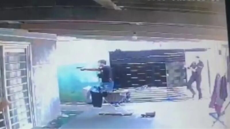 Áudio: mulher foge após 22 anos de cárcere privado, abuso e três filhos com padrasto no Paraná