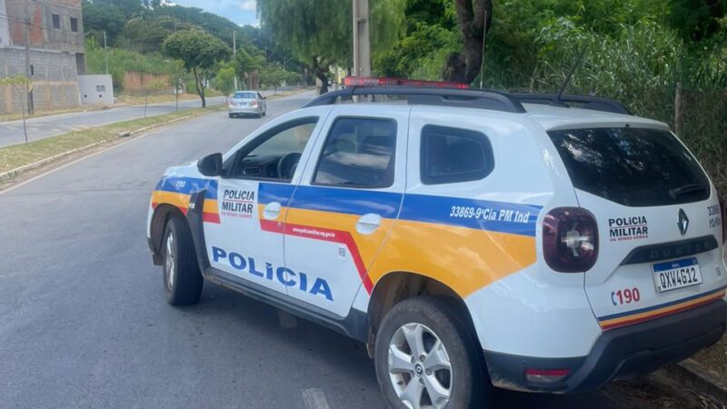 Homem sai do presídio e no dia seguinte mata a prima e o marido dela a pauladas, em Carmo do Cajuru