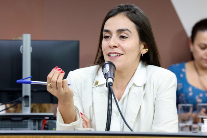 “Politicagem”: Lohanna acusa Zema de atrasar envio do PL para federalização do Hospital Regional de Divinópolis