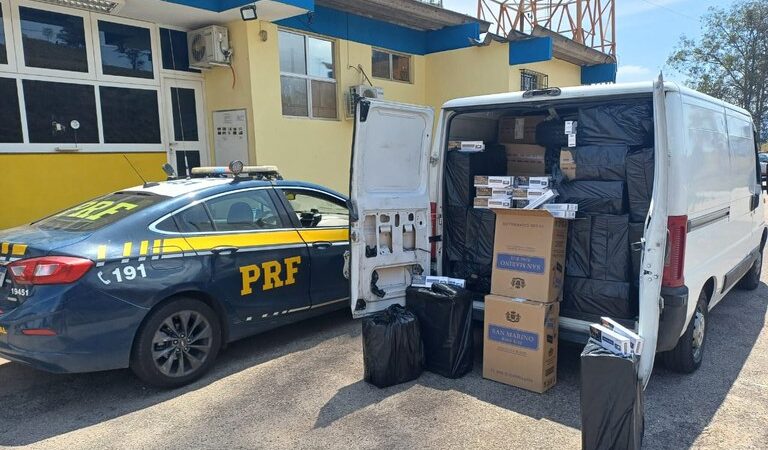 PRF apreende 50 mil maços de cigarros contrabandeados na BR-381 em Itatiaiuçu