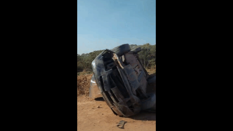 Vídeo: uma pessoa morre e duas ficam feridas em capotamento na comunidade de Campos