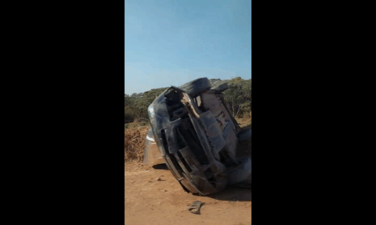 Vídeo: uma pessoa morre e duas ficam feridas em capotamento na comunidade de Campos