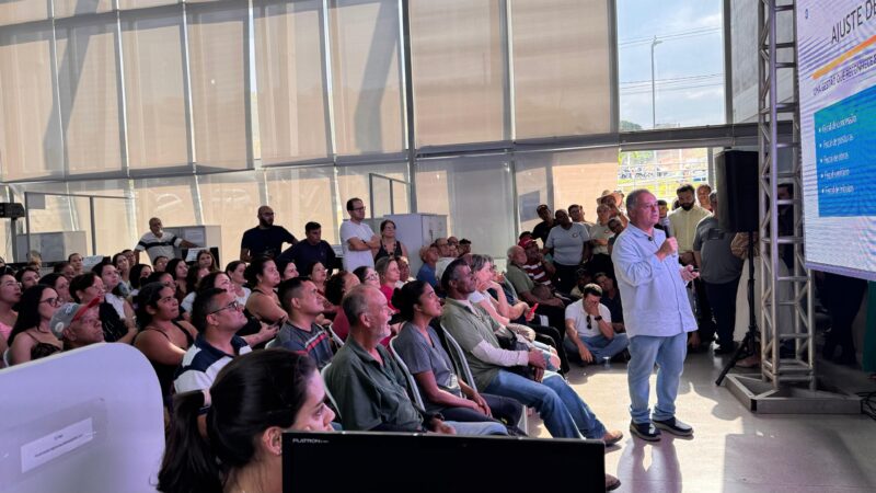 No Dia do Servidor, com café especial, Mitre anuncia melhorias para a categoria