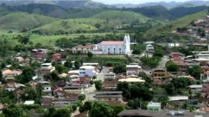 Ministério Público: prefeito nomeia filho para ocupar três secretarias no município