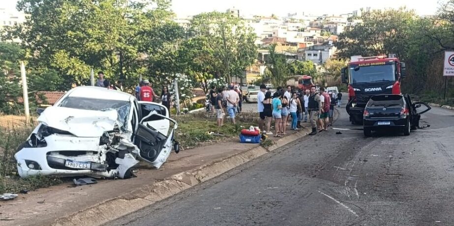 Acidente em Pitangui provoca ferimentos com gravidade em cinco pessoas