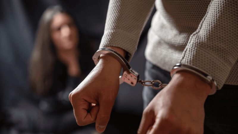 Fim do auxílio-reclusão? Famílias de presos podem deixar de receber salário do INSS