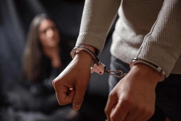 Fim do auxílio-reclusão? Famílias de presos podem deixar de receber salário do INSS