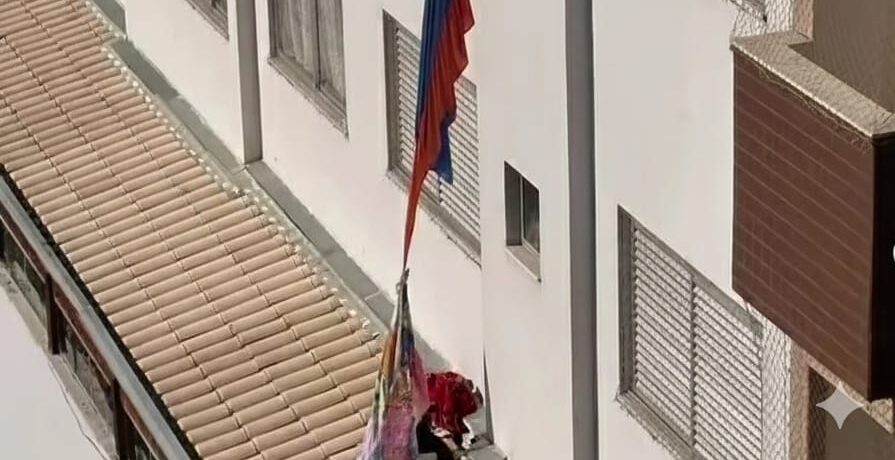 Jovem tenta pular do quarto andar do prédio onde mora no centro usando uma “tereza”