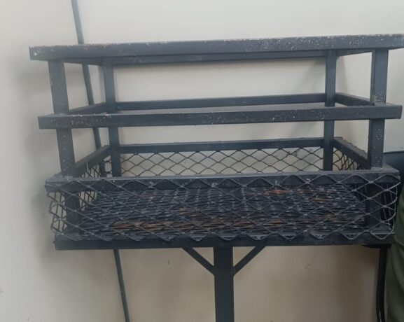 Vídeo: lixeira furtada no bairro Tropical é encontrada no bairro de Lourdes com suspeito de receptação