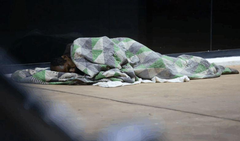 Vídeo: cidades decidem “devolver” pessoas em situação de rua para sua terra natal