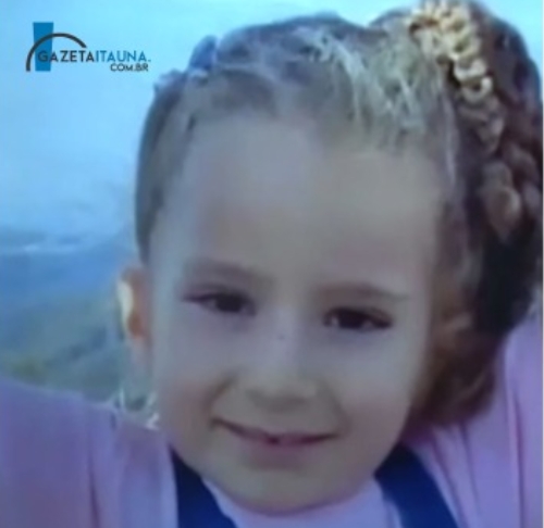 Mulher em surto psicótico mata filha de cinco anos porque ela “atraía espíritos malignos”