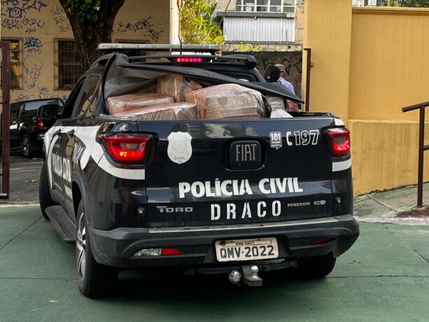 PCMG apreende cerca de duas toneladas de maconha na MG 050, em Itaúna