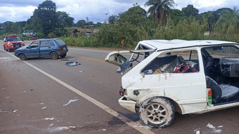 Colisão traseira na MG 431 deixa quatro pessoas feridas sem gravidade