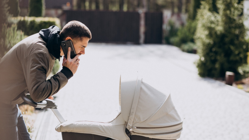 Pai abandona bebê de seis meses em um carrinho, com pino de cocaína, em Contagem