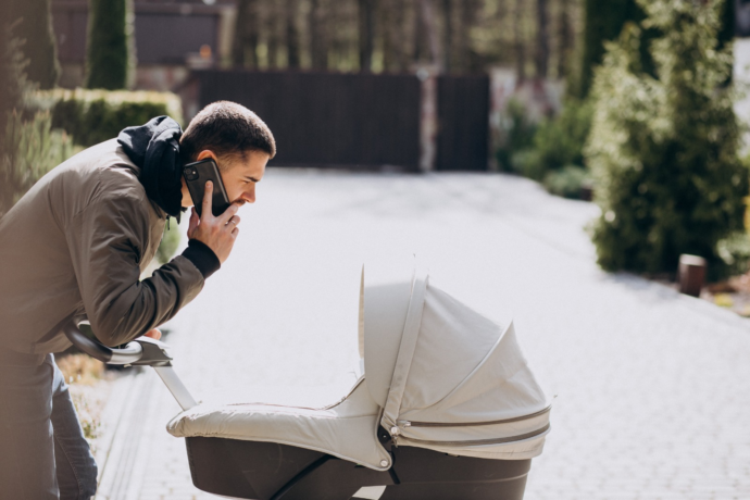 Pai abandona bebê de seis meses em um carrinho, com pino de cocaína, em Contagem