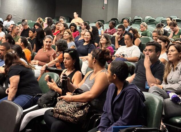 Prefeitura investe na Atenção Primária e entrega tablets a agentes comunitários de Saúde