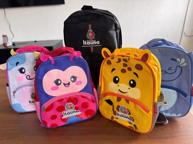 Vídeo: volta às aulas na rede municipal de Itaúna com kits escolares ampliados e materiais de alta qualidade