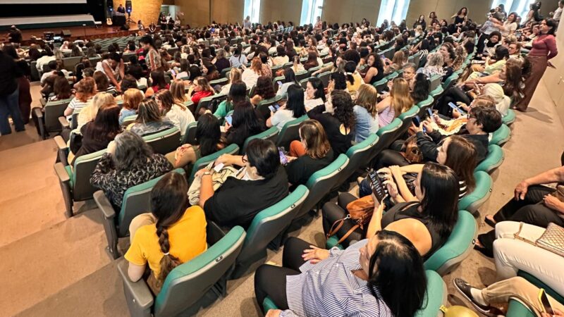 Educação abre ano letivo com evento voltado para profissionais de ensino