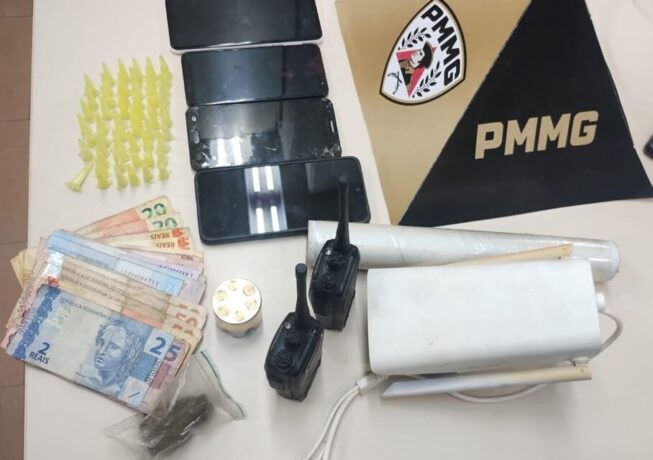 Homem furta celular para pagar dívida de drogas e acaba fazendo traficante ir preso