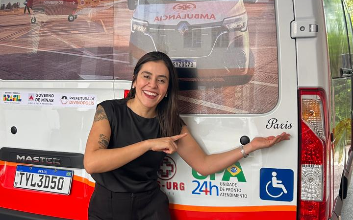 Deputada Lohanna entrega van de 351 mil ao SAMU por meio de emenda parlamentar