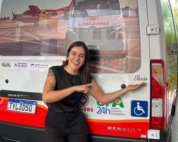 Deputada Lohanna entrega van de 351 mil ao SAMU por meio de emenda parlamentar