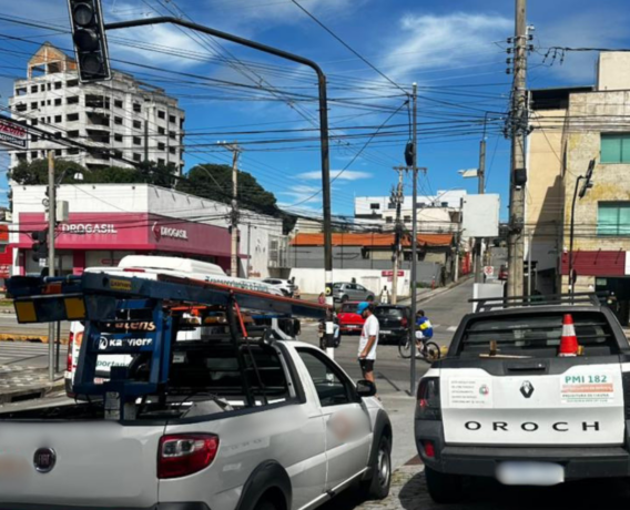Pane nos semáforos de Itaúna está sendo corrigido e multas por avanço de sinal serão desconsideradas