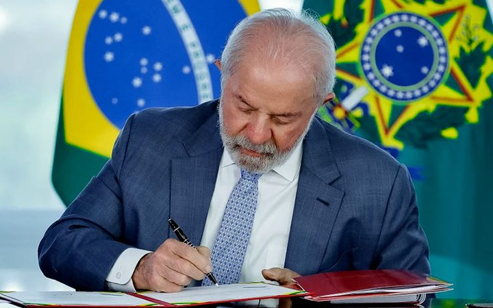 Lula sanciona PL Antifacção: bloqueio de bens, suspensão do auxílio-reclusão e título de eleitor e penas mais duras