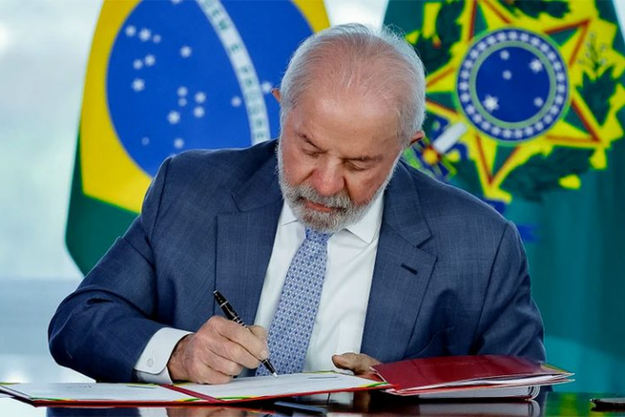 Lula sanciona PL Antifacção: bloqueio de bens, suspensão do auxílio-reclusão e título de eleitor e penas mais duras