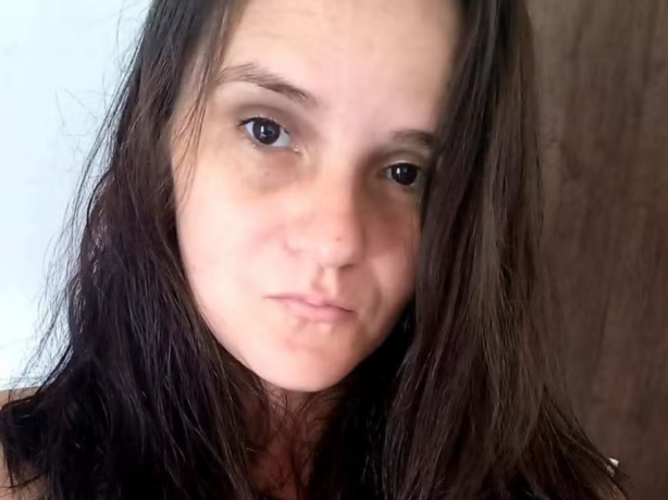 Mulher espancada com 80 socos e chutes tem morte cerebral e foi enterrada nesta sábado