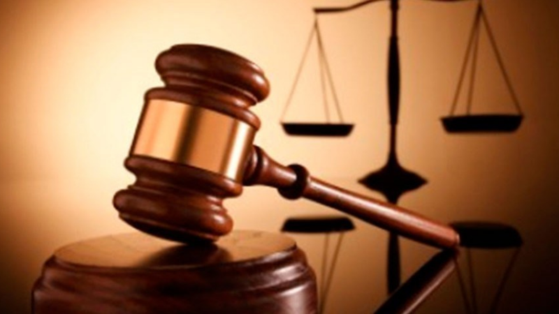 Mantida justa causa de gari por má-conduta: discutiu com o chefe, abaixou a calça e chutou o veículo da empresa