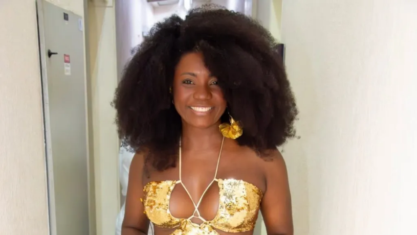 Morre, aos 49 anos, a sambista Adriana Araújo, vítima de um aneurisma cerebral