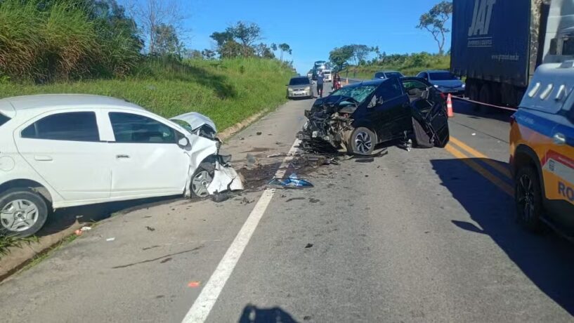 Vídeo: uma pessoa morreu e quatro ficaram feridas em um acidente na MG-050