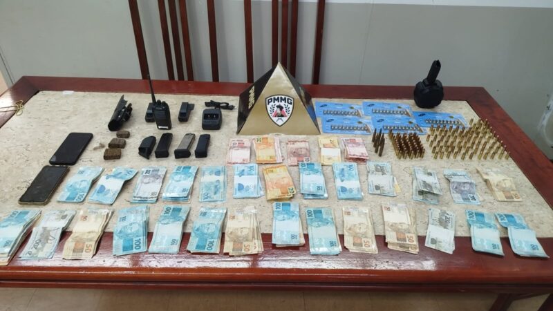 Denúncia resulta em apreensão de drogas, munições e carregadores no bairro Santa Edwiges 2