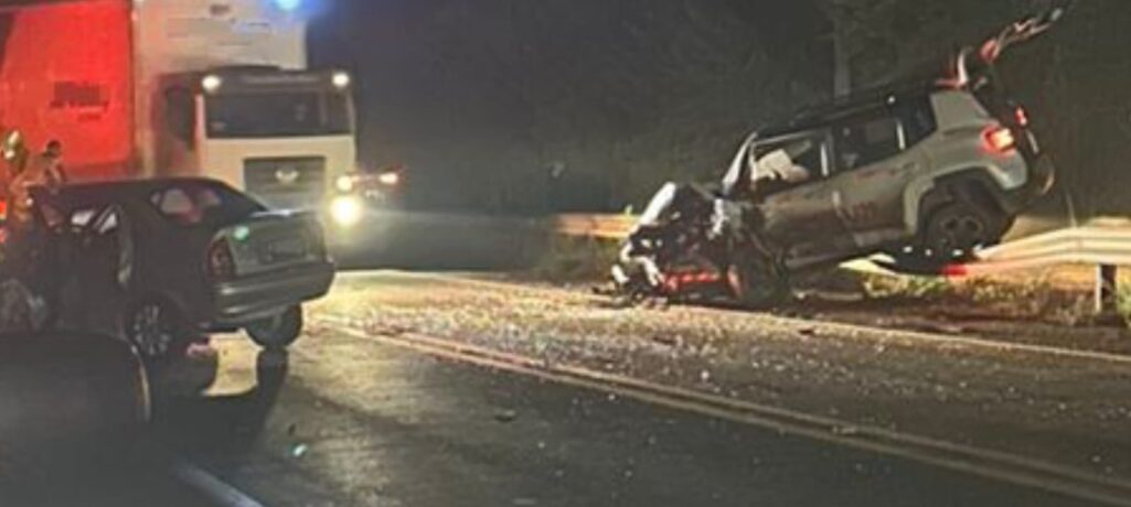 Colisão entre dois carros na MG 050, em Itaúna, provoca uma morte