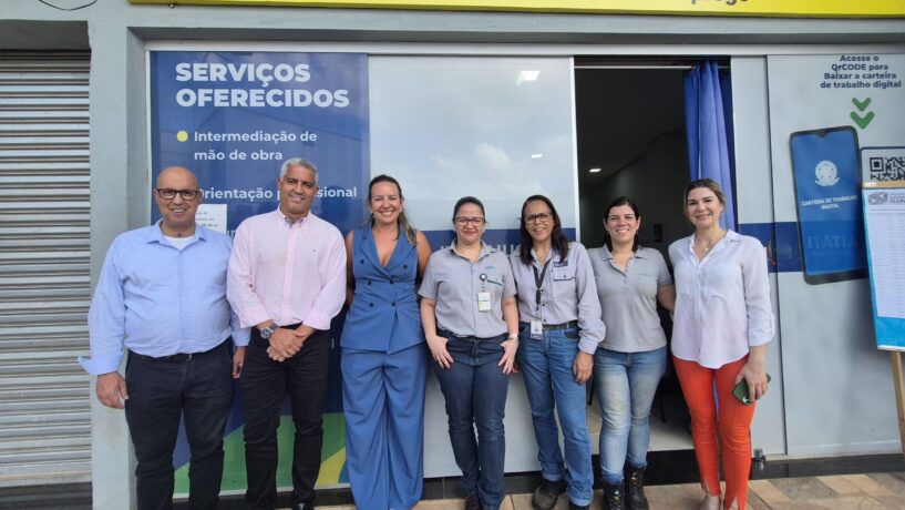 Usiminas fortalece parceria com o Sine Itatiaiuçu para ampliar oportunidades de emprego na região