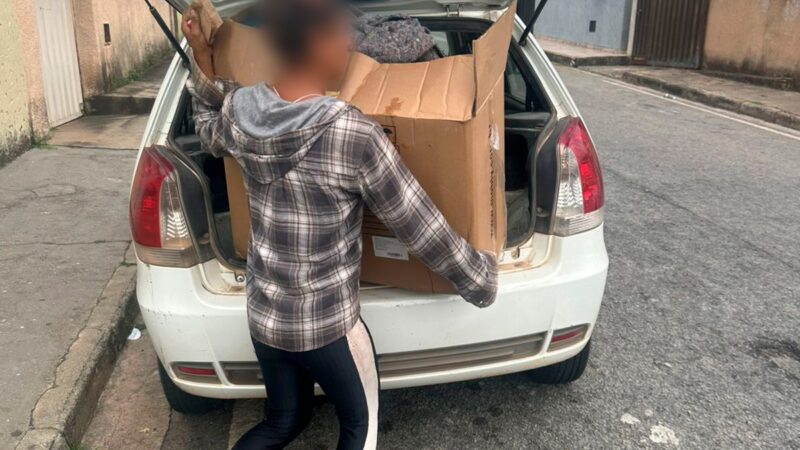 Prefeitura de Itaúna atua no acolhimento às pessoas em situação de rua na Praça da Matriz