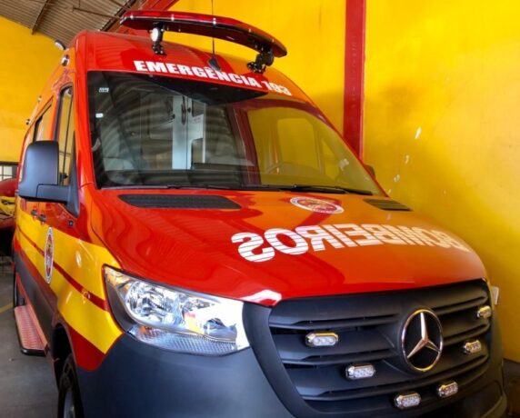 Bombeiros, Samu e PMRv atendem neste momento vítimas de colisão em Itatiaiuçu. Há suspeita de óbito de uma criança