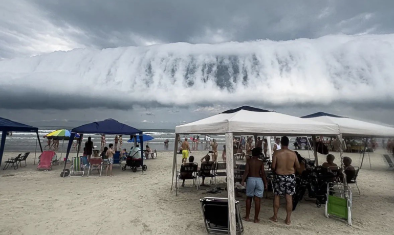 Vídeo: nuvem assustadora, como um tsunami, assusta moradores do interior de São Paulo