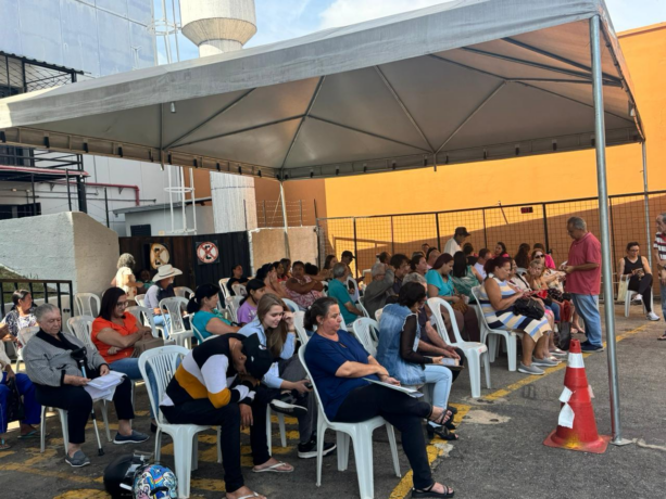 Itaúna recebe Carreta Mulheres de Luz para acelerar exames e diminuir espera no SUS