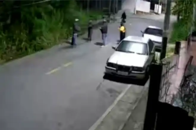 Vídeo: homem é agredido ao proteger duas mulheres de assédio e morre
