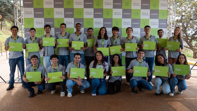 Usiminas premia estudantes na segunda edição do Programa Bolsas de Excelência em Itatiaiuçu
