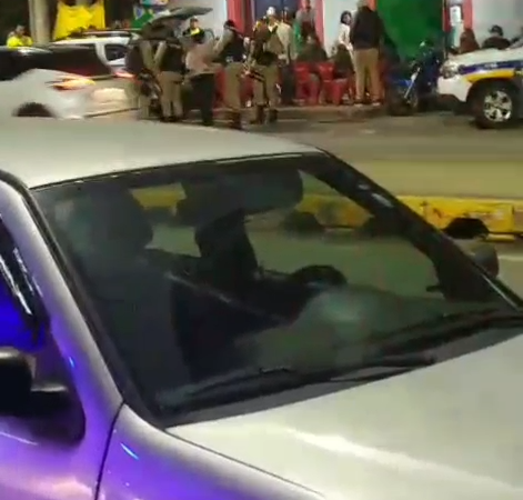 Vídeo: criança de seis anos pede ajudar em bar por causa de agressões da mãe