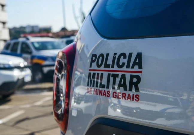 Desolada com a doença do marido, cansada do sofrimento de ambos, esposa o mata a facadas