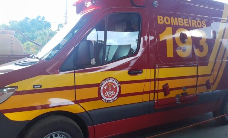 Vídeo: bombeiros prestam socorro à vitima de parada cardíaca no Condomínio Lago do Sol, em Itaúna