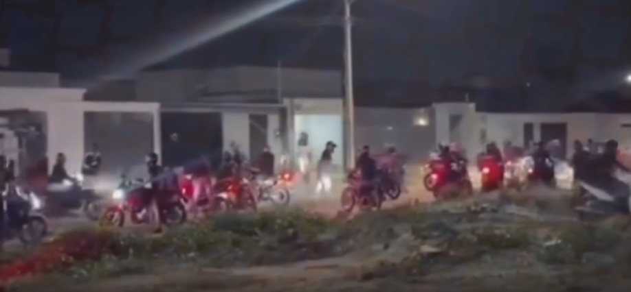 Vídeo: entregador é agredido por buzinar e grupo de motoboys depreda casa de cliente no Pará