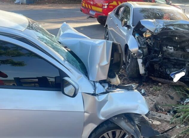 Grave colisão frontal na MG-252 deixa casal morto e bebê ferido em Perdigão